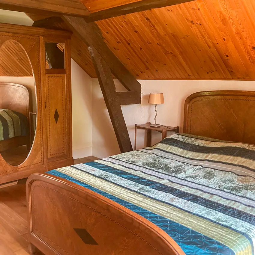 square-bedroom